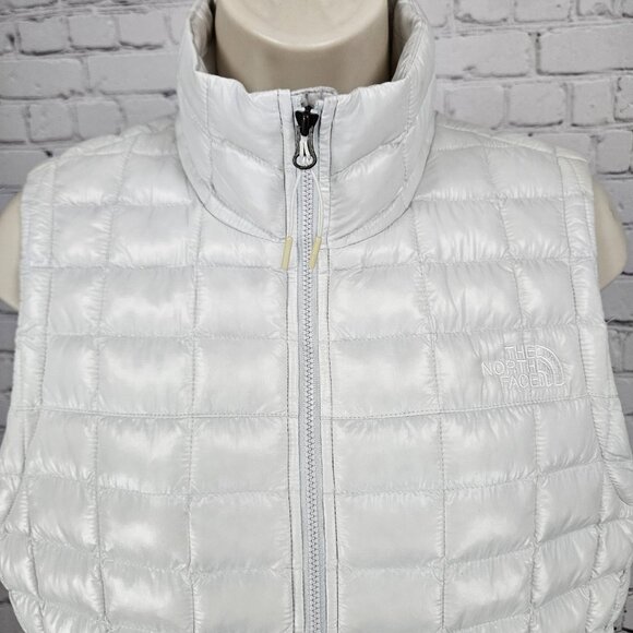 The North Face White Thermoball Eco Lightweight Insulated Full Zip Vest Small - Picture 8 of 16